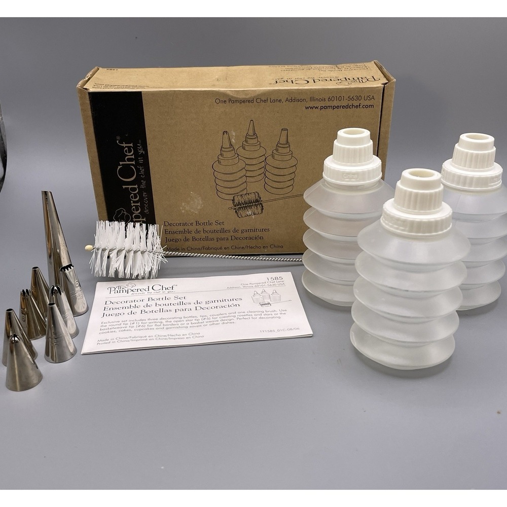 Pampered Chef Easy Accent Decorator Bottle Set + 5 Extra Tips Cookie Cake Icing